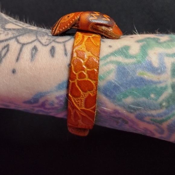 Handcrafted Genuine Leather Owl Bracelet - Picture 2 of 10